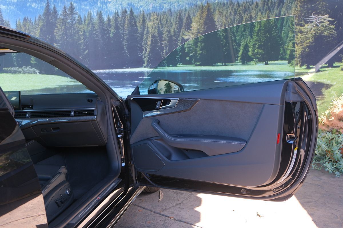 Vehicle image 23 of 51