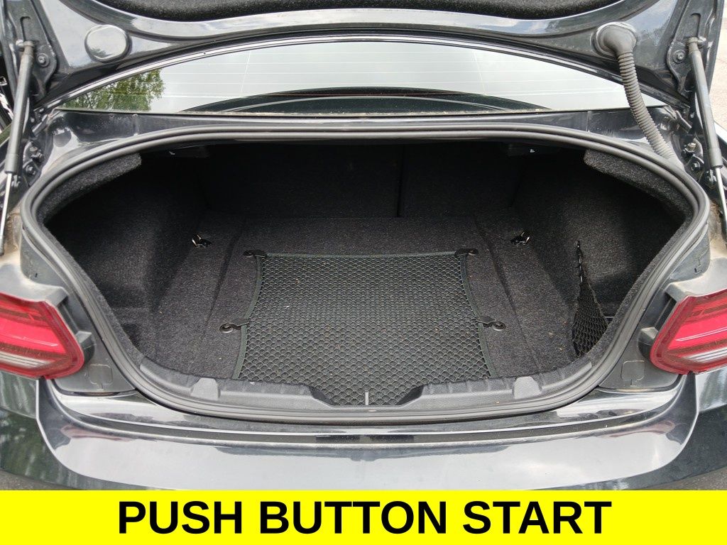 Vehicle image 11 of 30