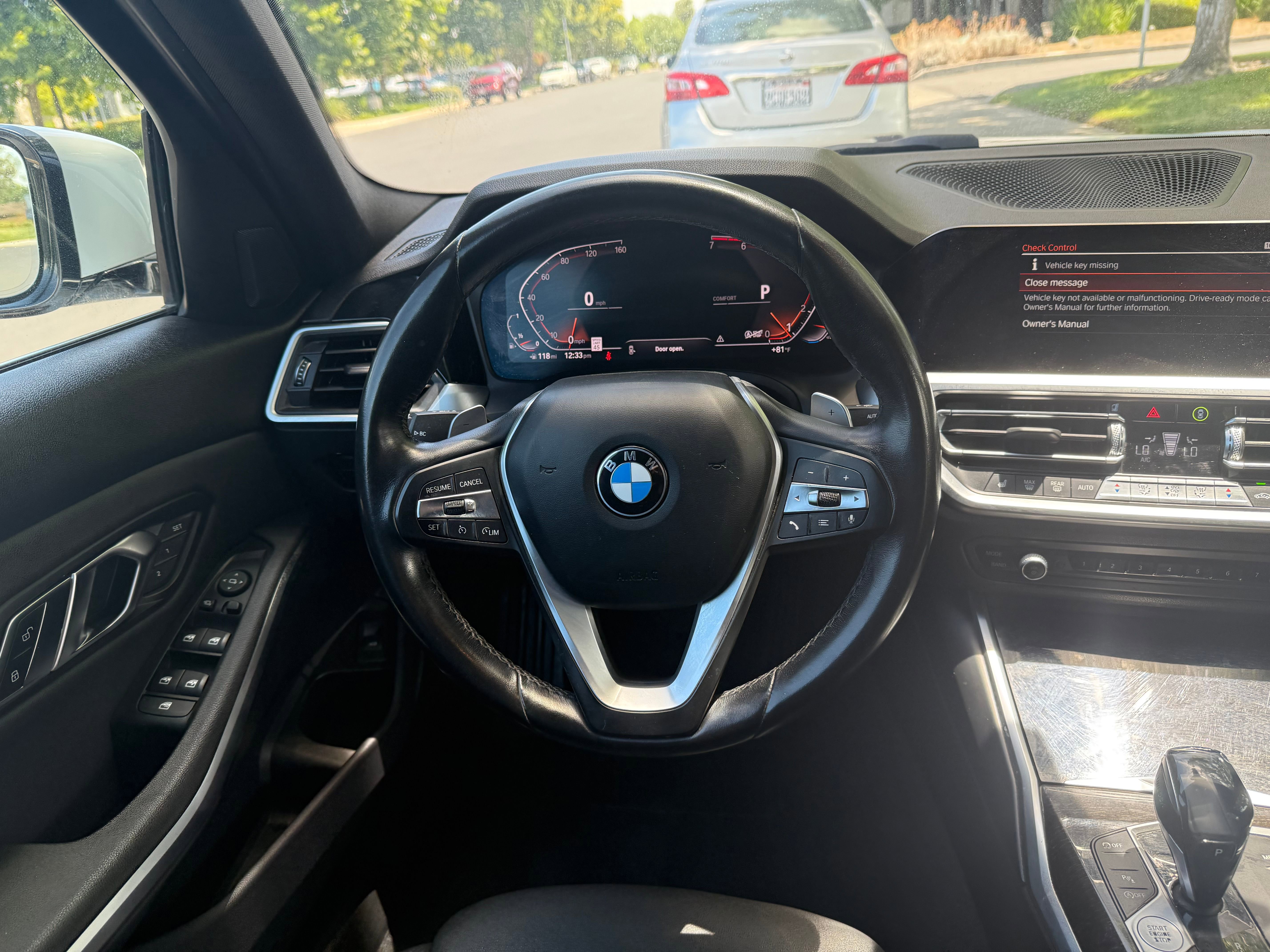 Vehicle image 12 of 21