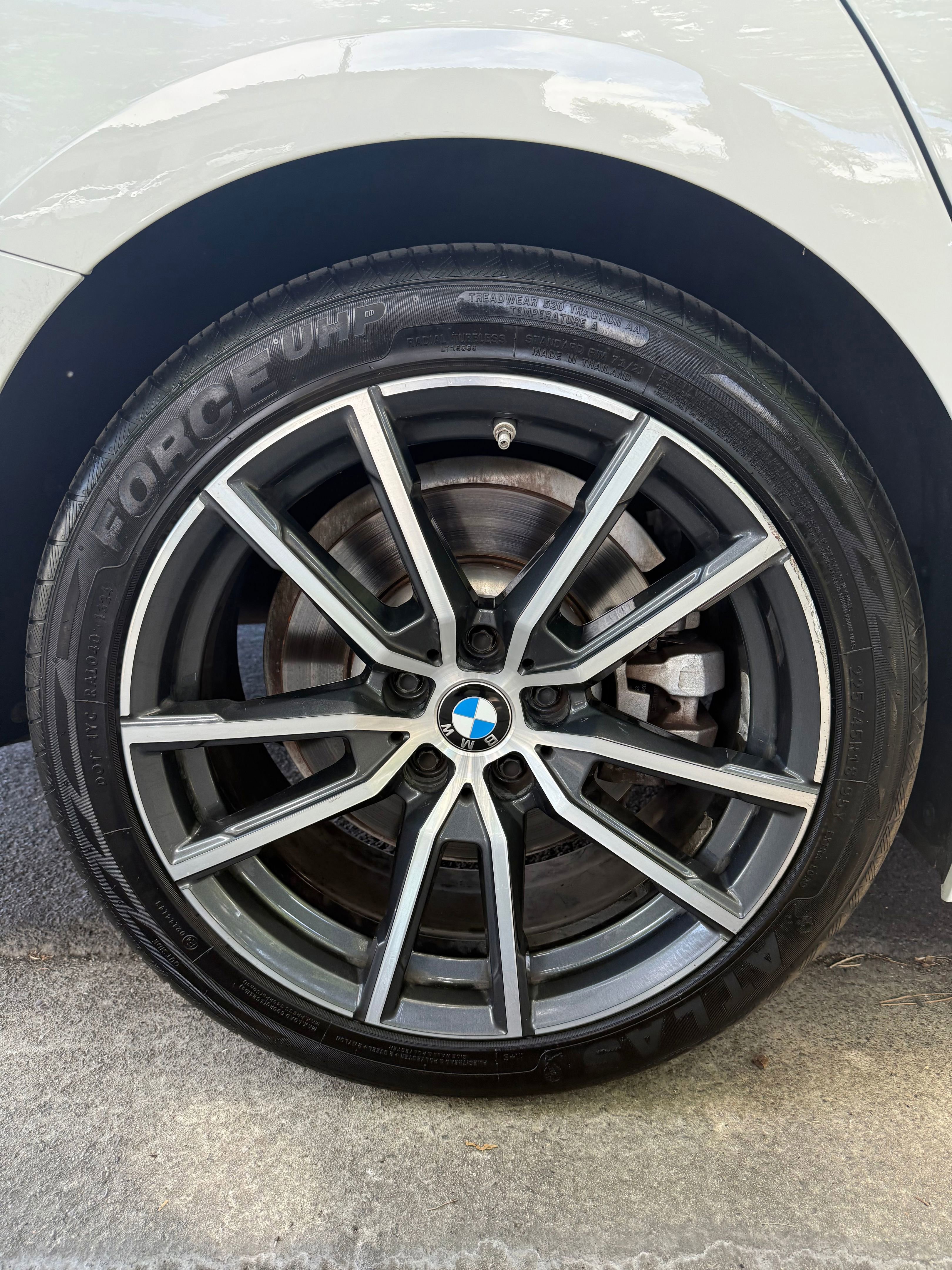 Vehicle image 6 of 21