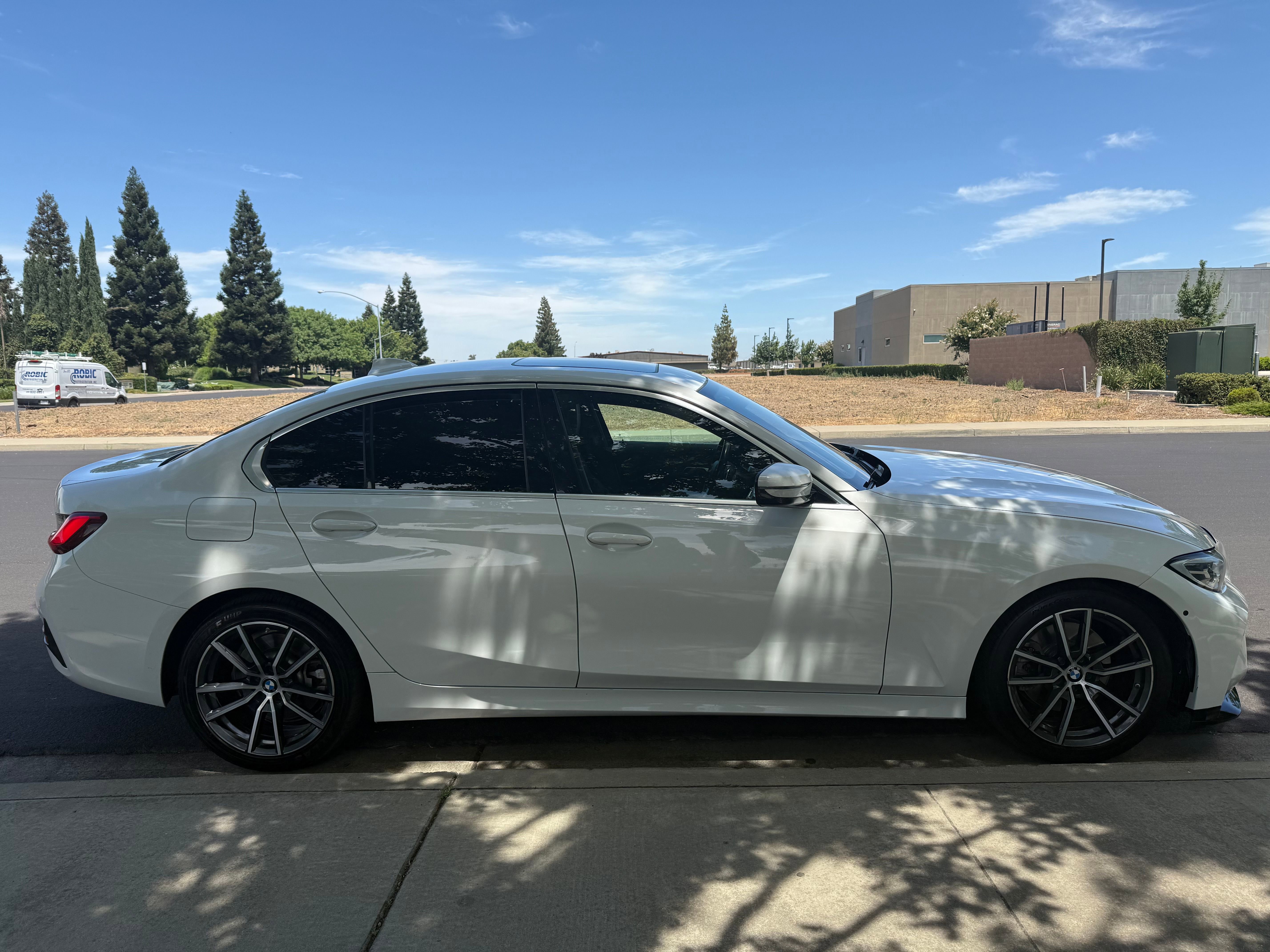 Vehicle image 3 of 21