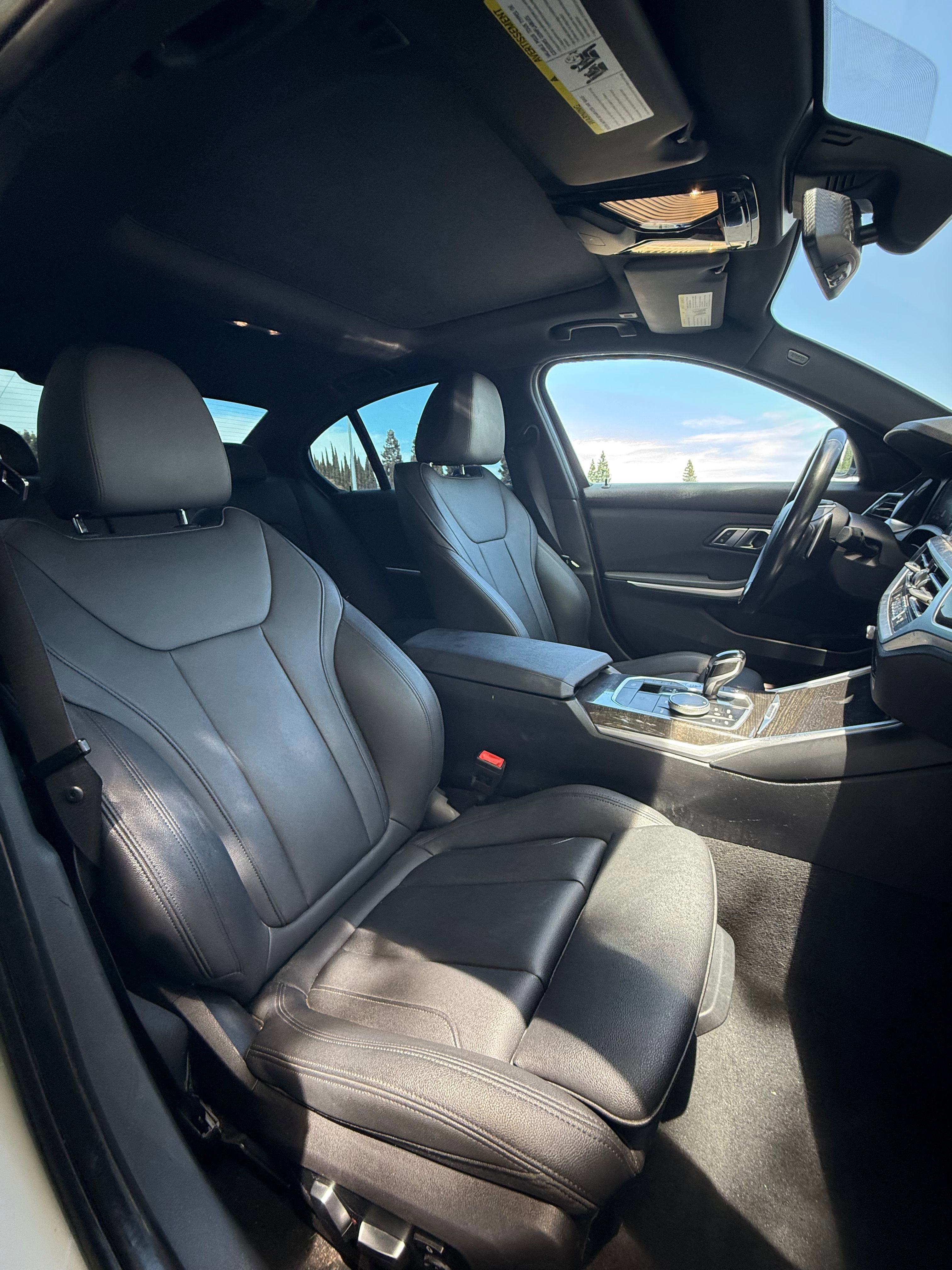 Vehicle image 8 of 21