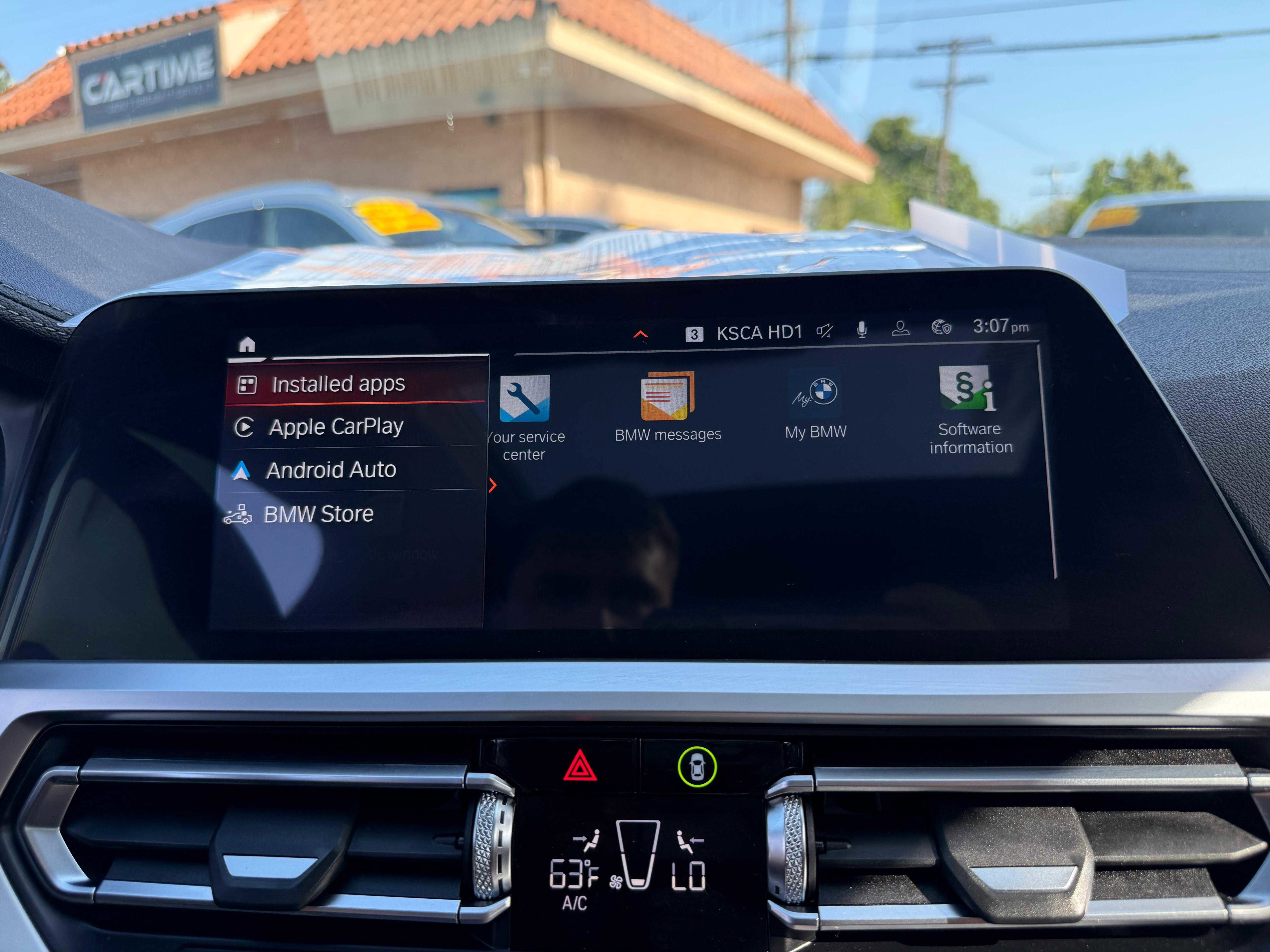 Vehicle image 41 of 63