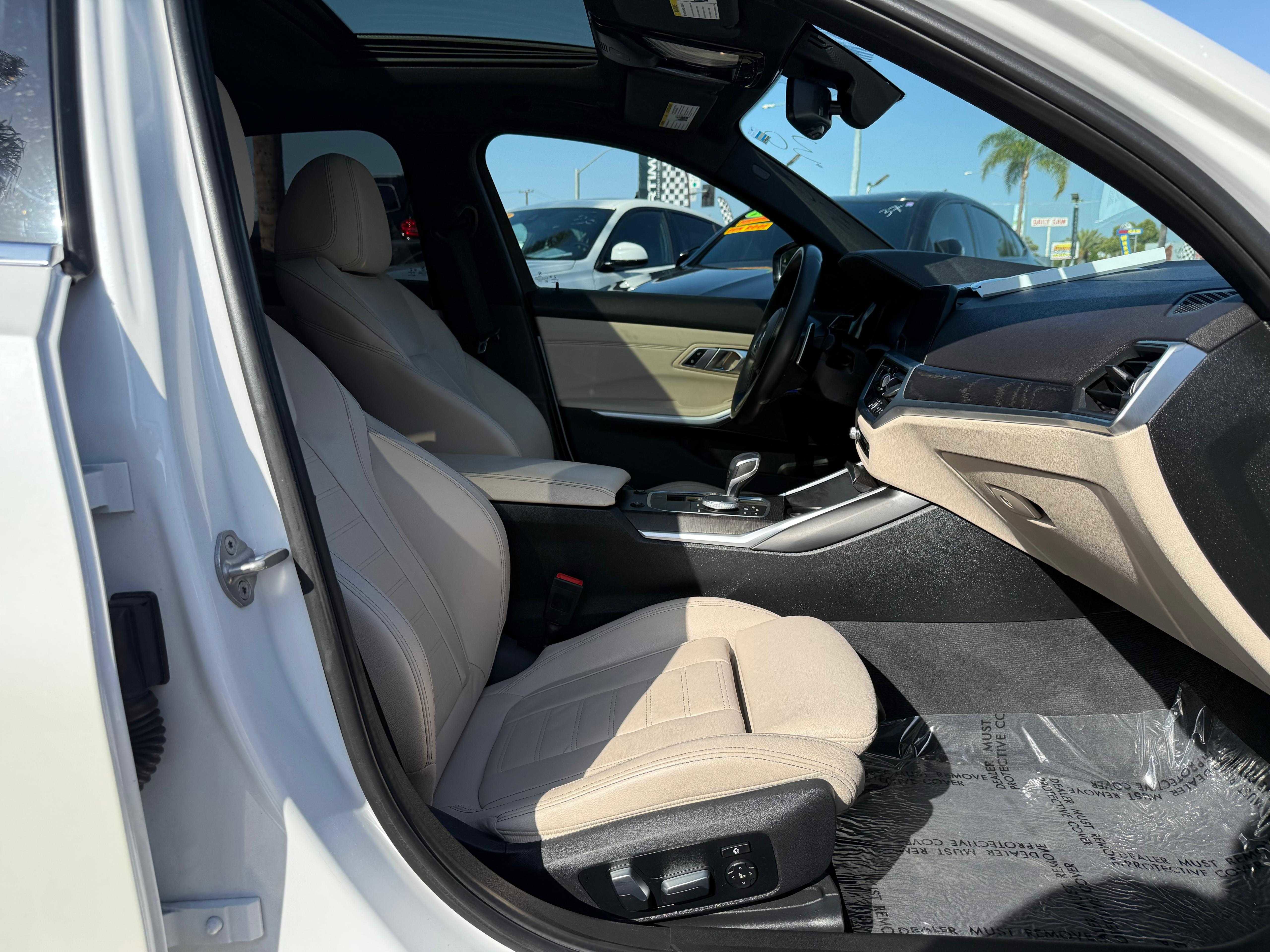 Vehicle image 21 of 63