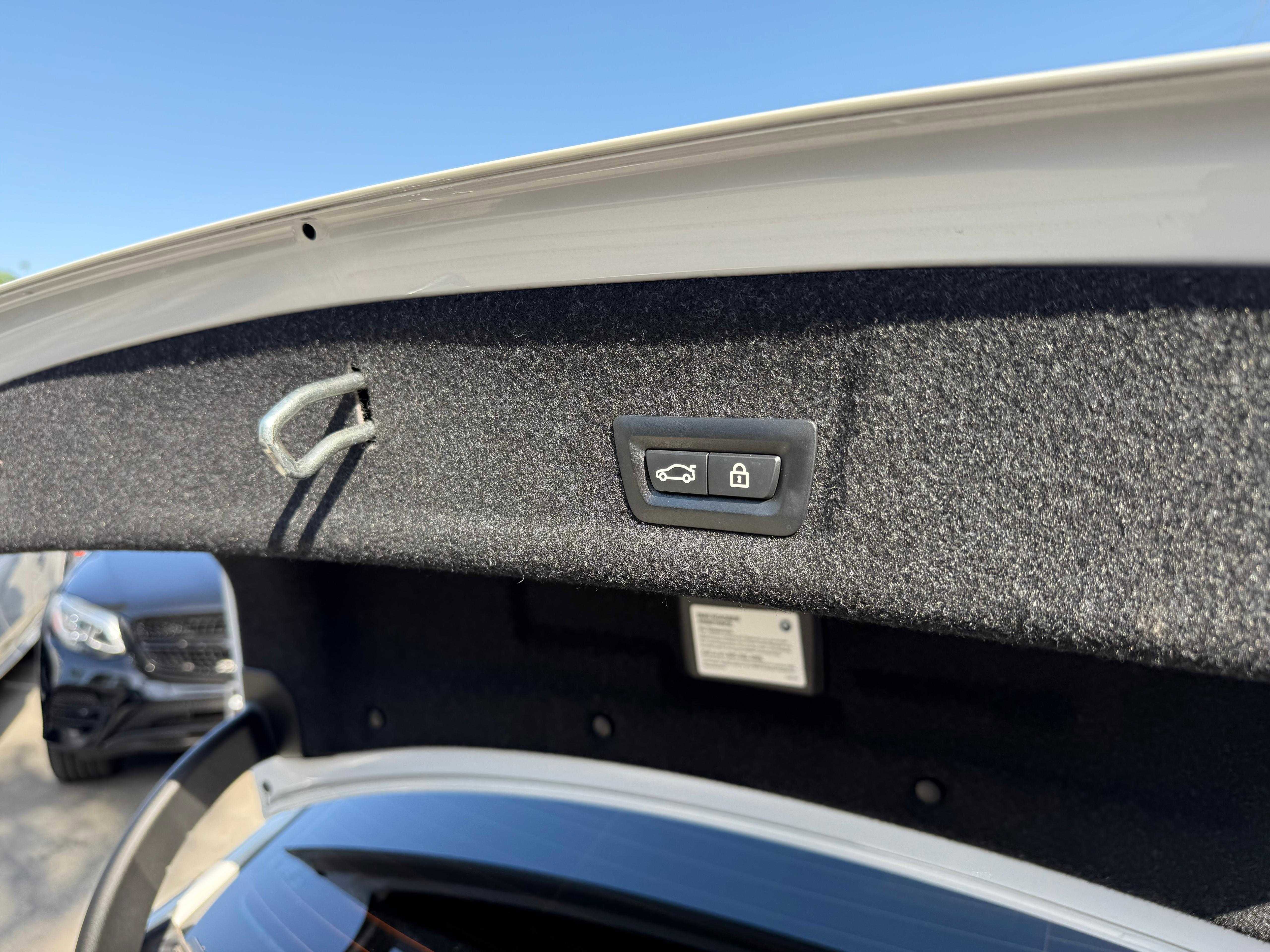 Vehicle image 55 of 63