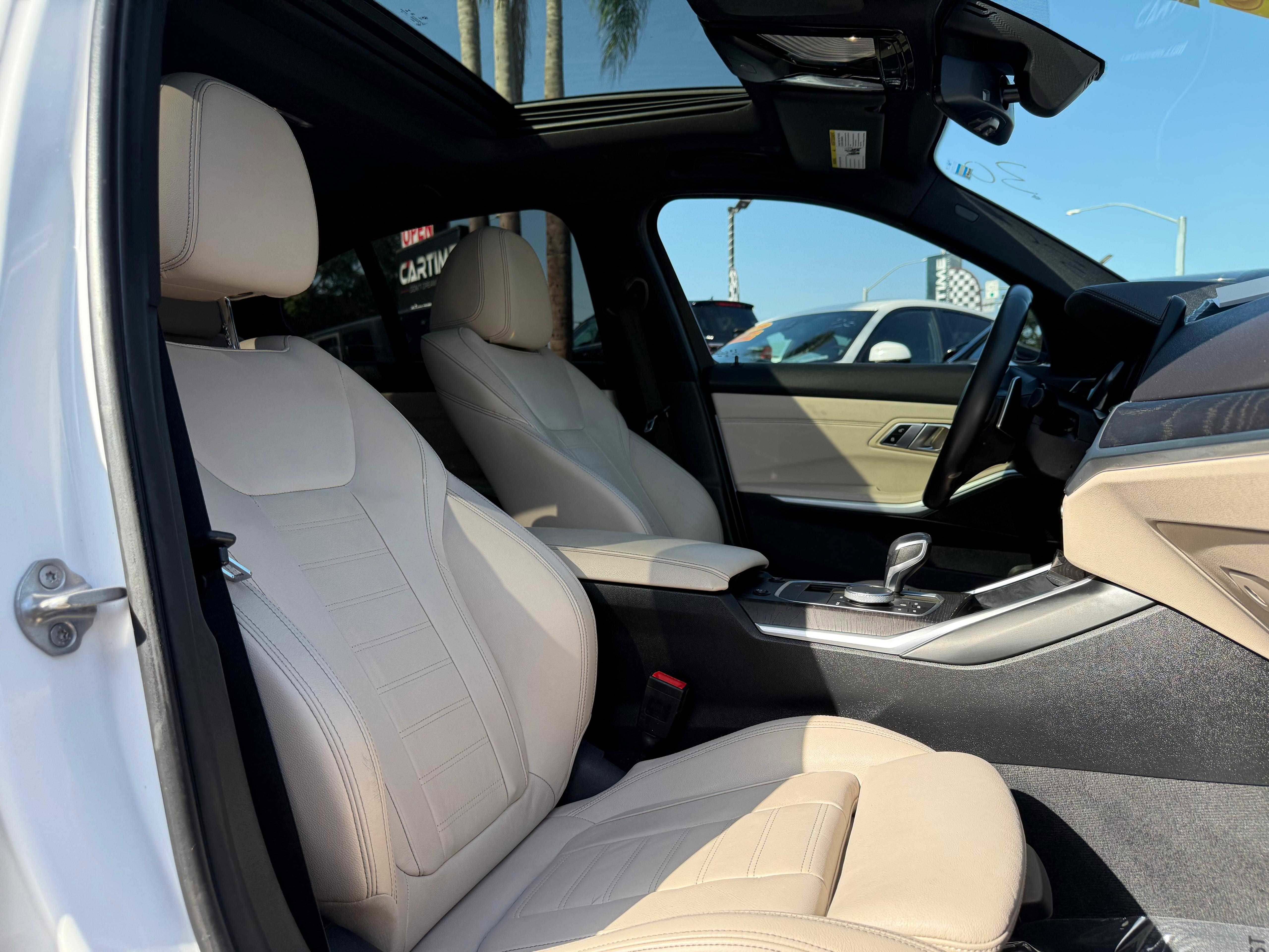 Vehicle image 19 of 63