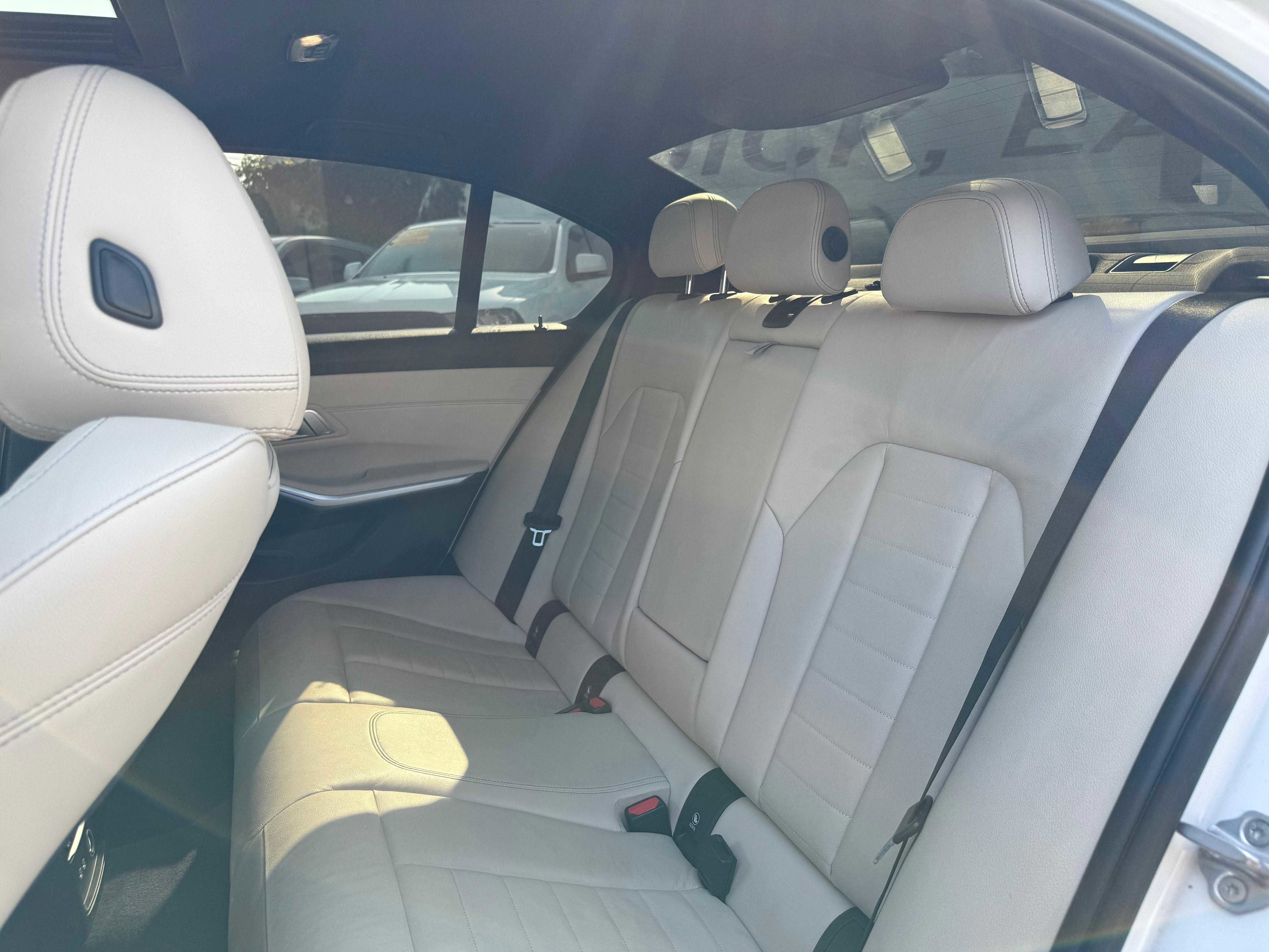 Vehicle image 16 of 63