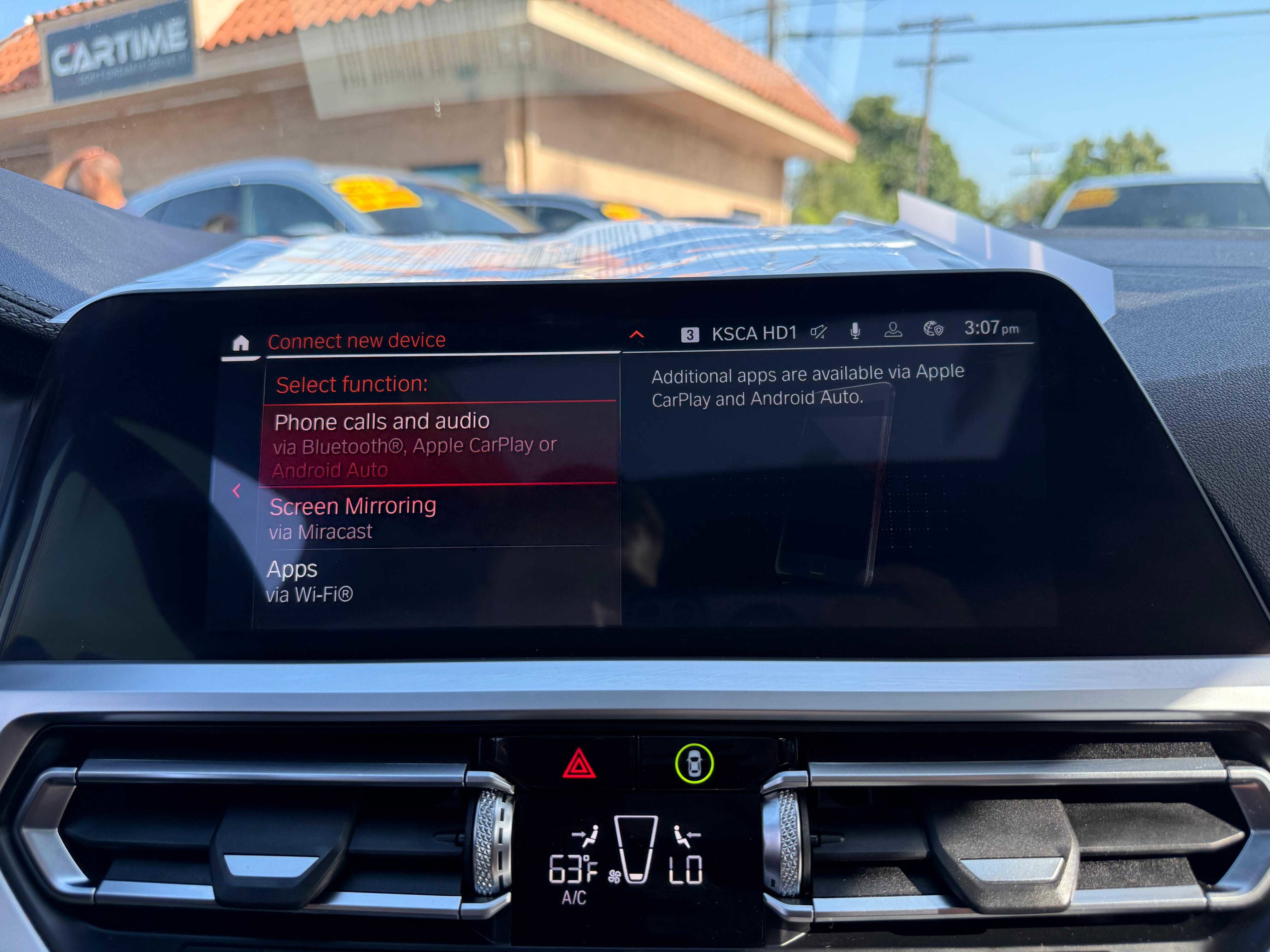 Vehicle image 37 of 63