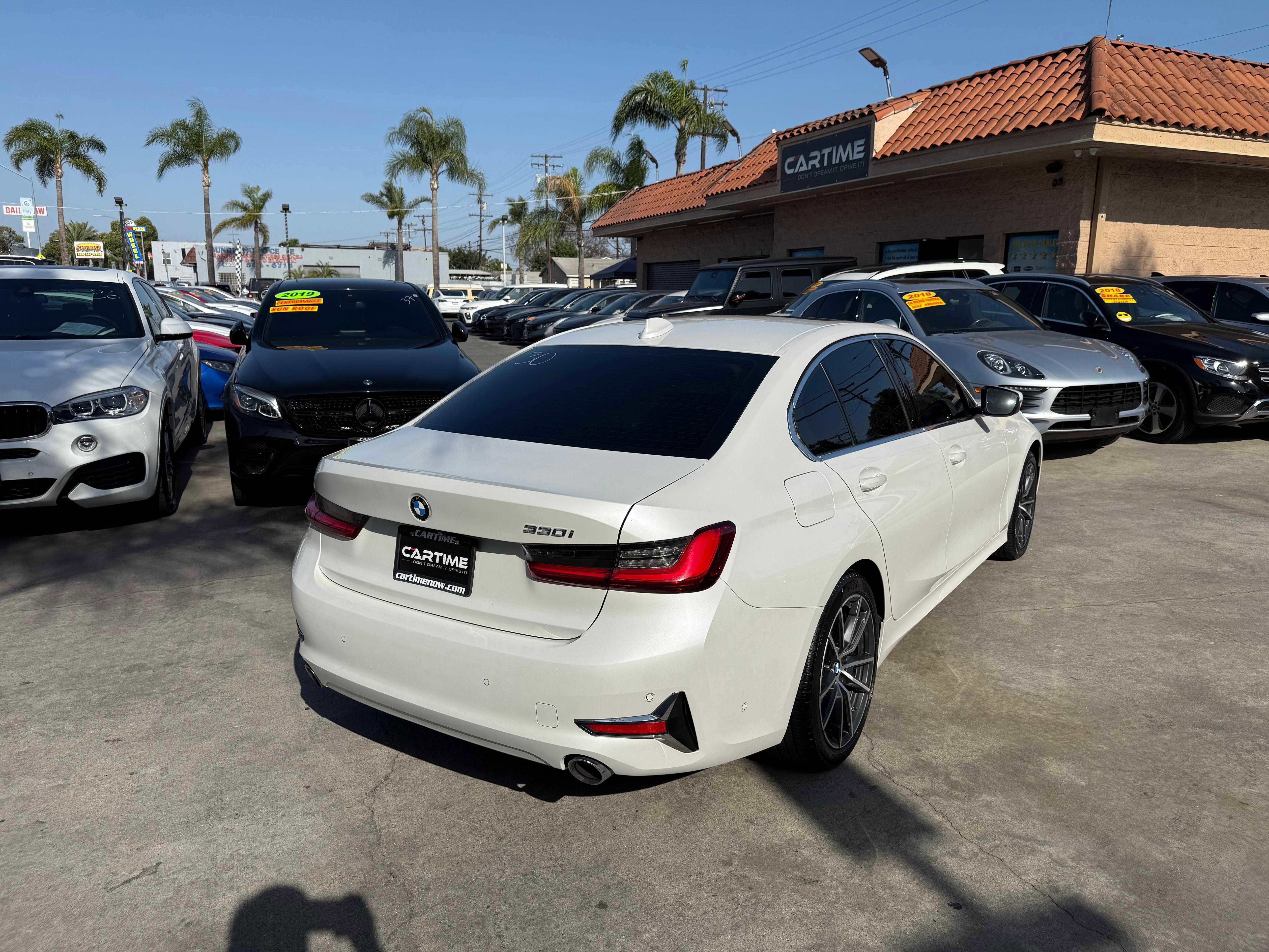 Vehicle image 10 of 63
