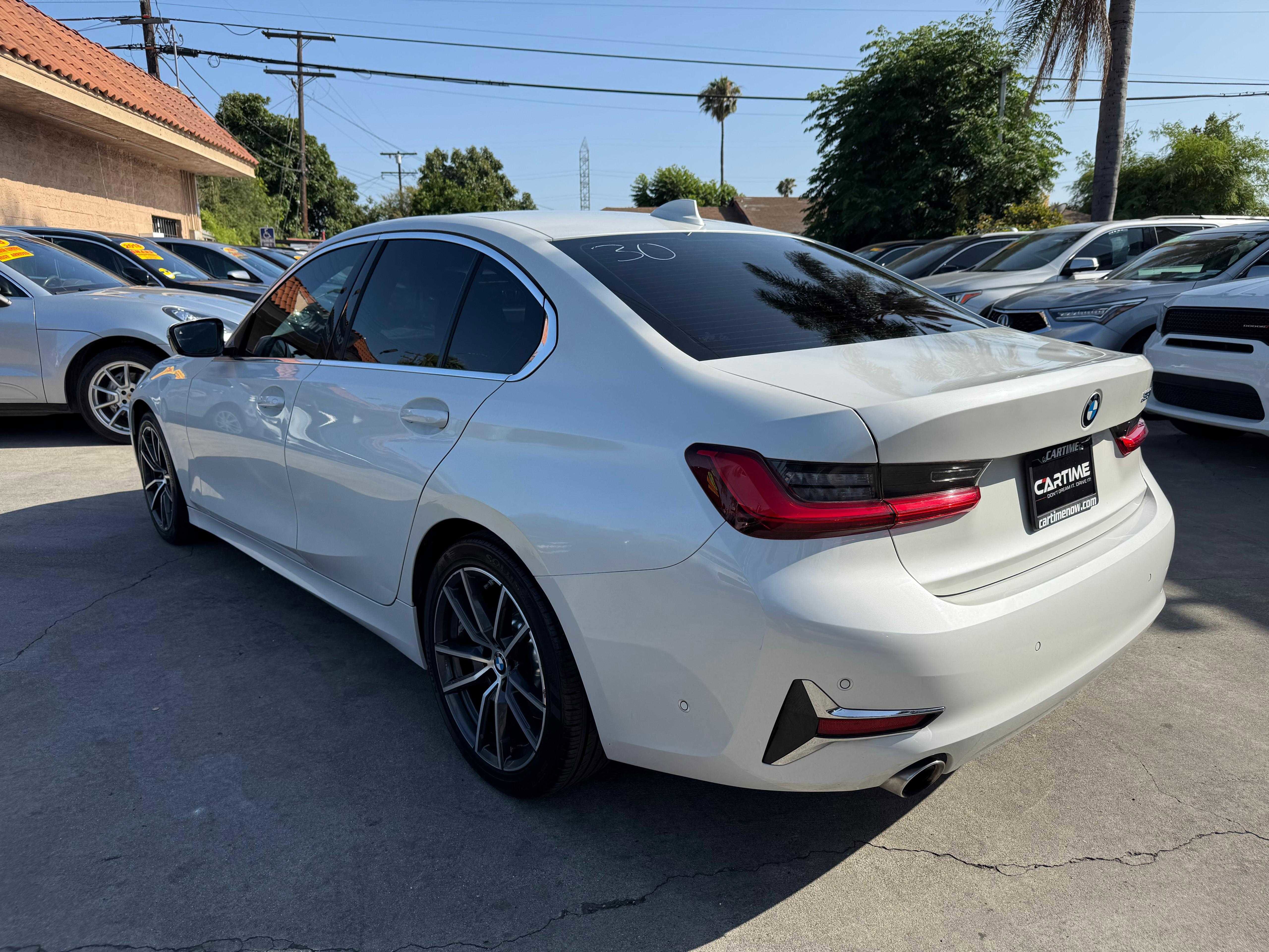 Vehicle image 11 of 63