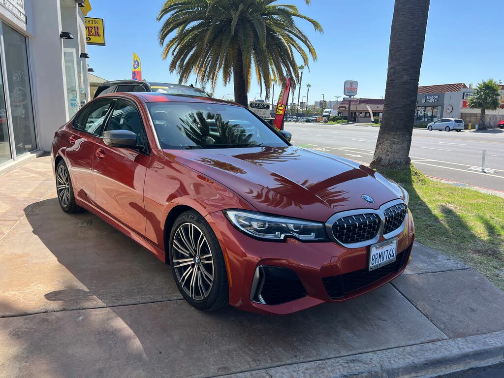 Vehicle image 5 of 21