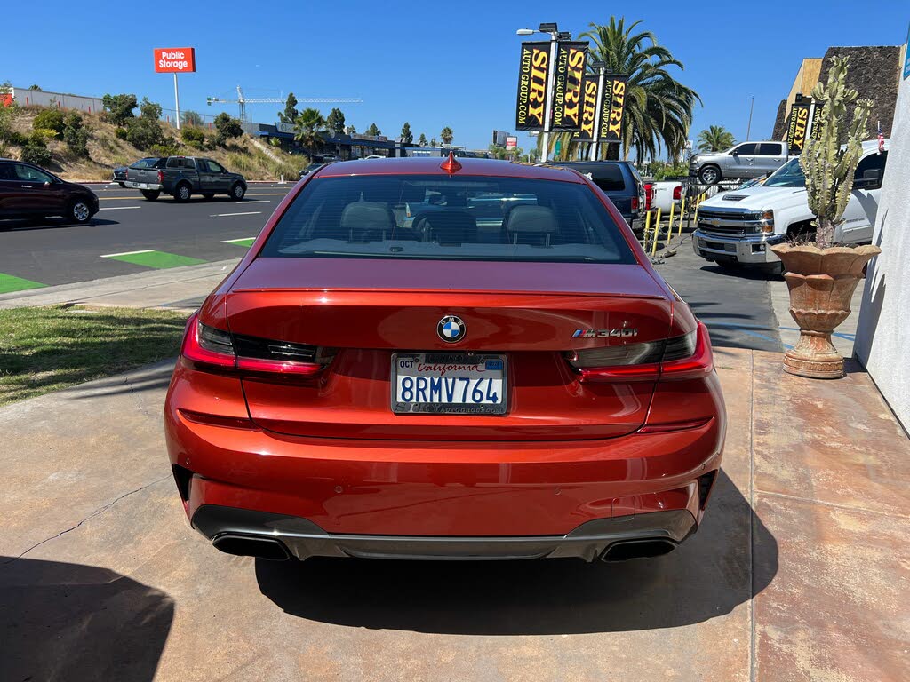 Vehicle image 8 of 21