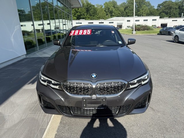 Vehicle image 8 of 15