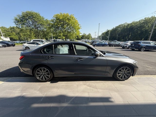 Vehicle image 3 of 15