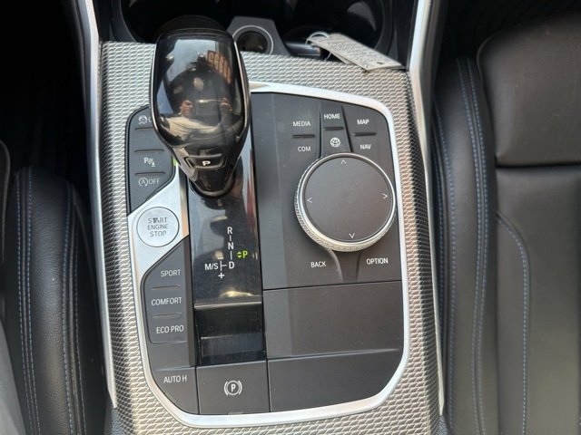 Vehicle image 14 of 15