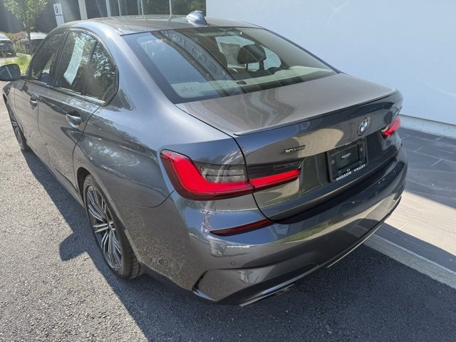 Vehicle image 5 of 15
