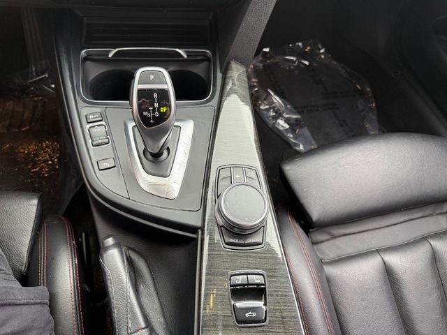 Vehicle image 19 of 36