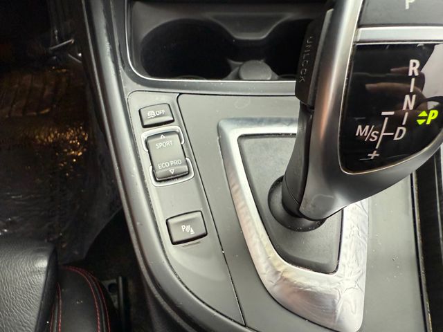 Vehicle image 29 of 36