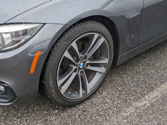 Vehicle image 10 of 36