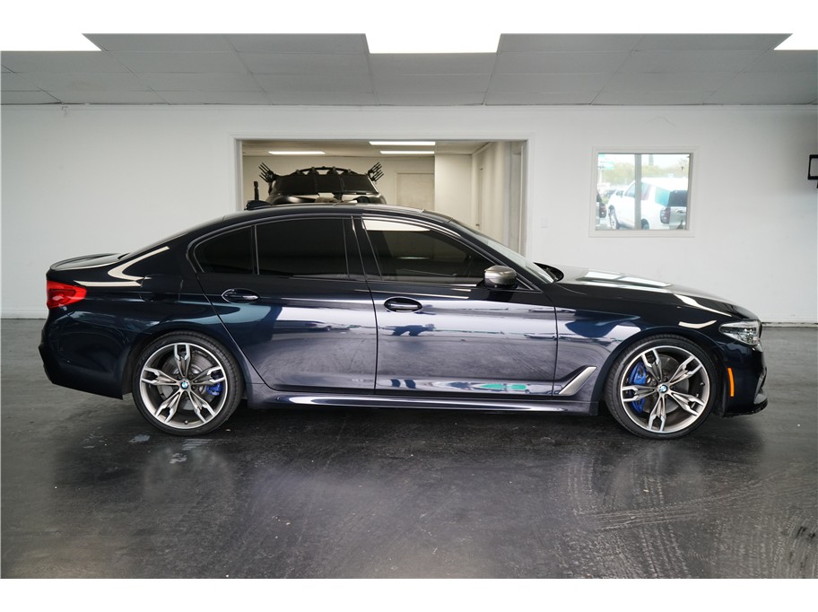 Vehicle image 4 of 29