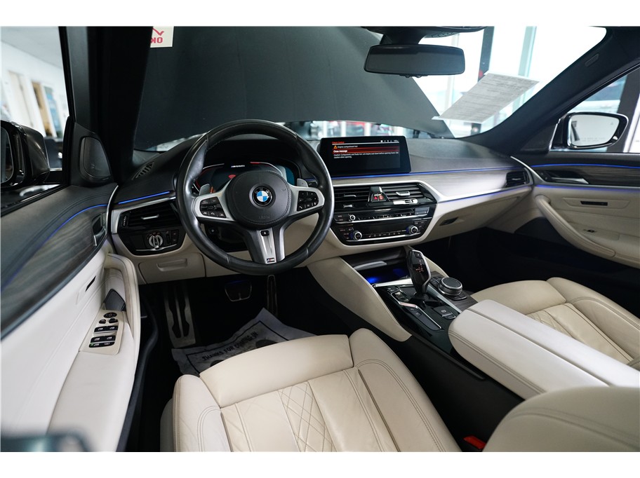 Vehicle image 16 of 29