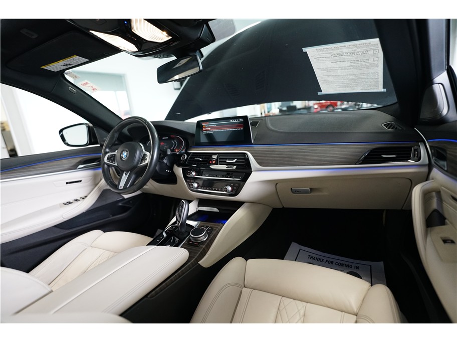 Vehicle image 14 of 29