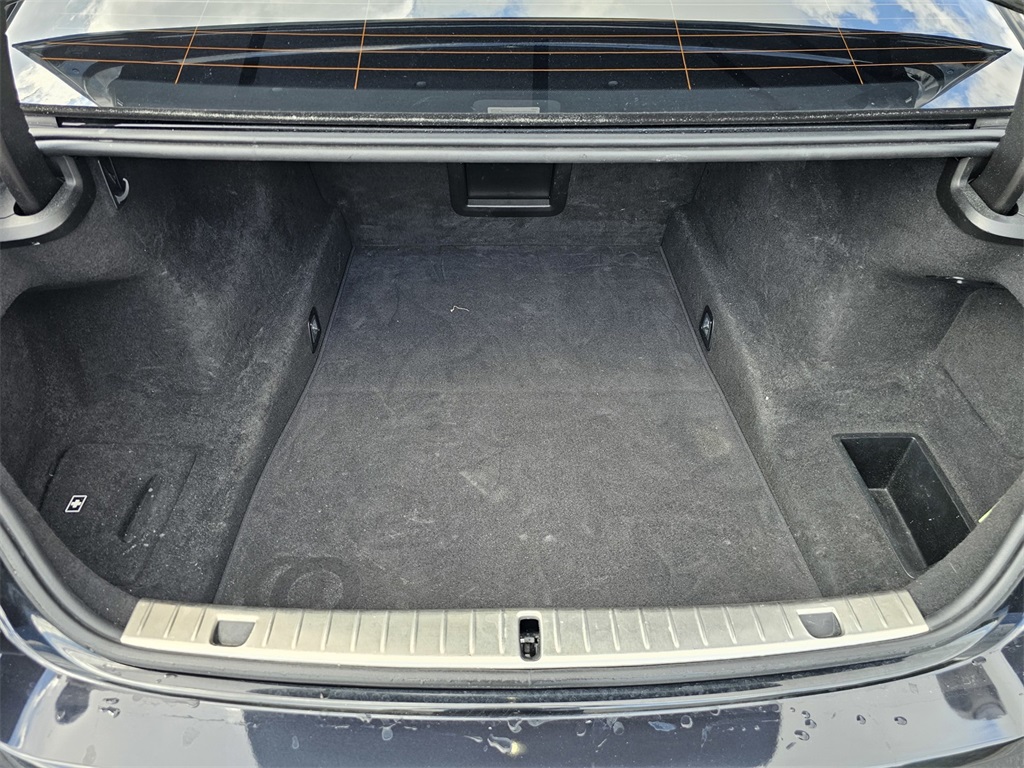 Vehicle image 12 of 27