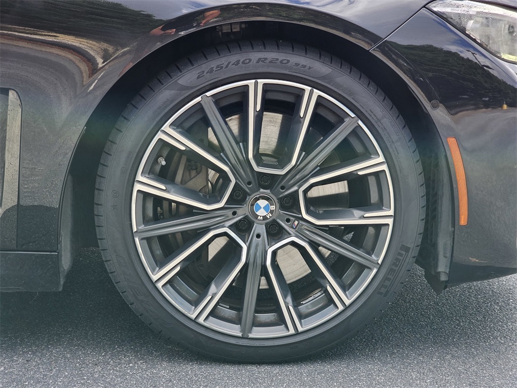 Vehicle image 11 of 27