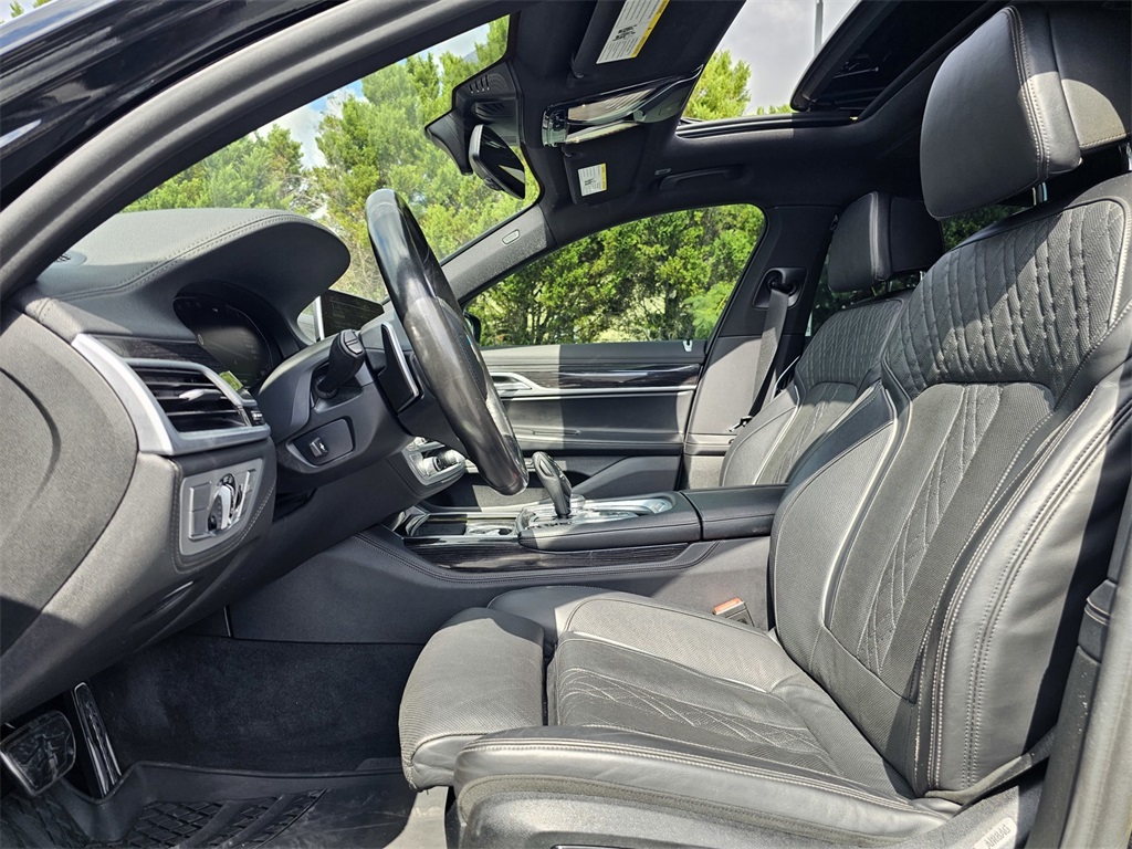 Vehicle image 24 of 27