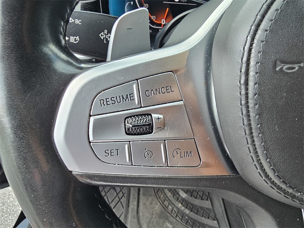 Vehicle image 25 of 27