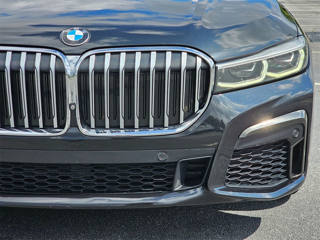Vehicle image 21 of 27