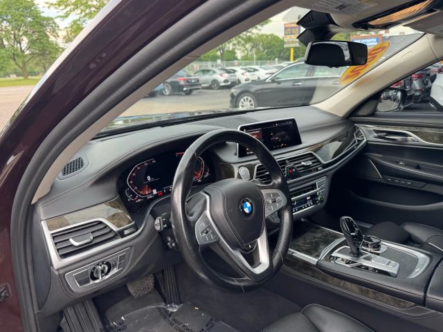 Vehicle image 16 of 25