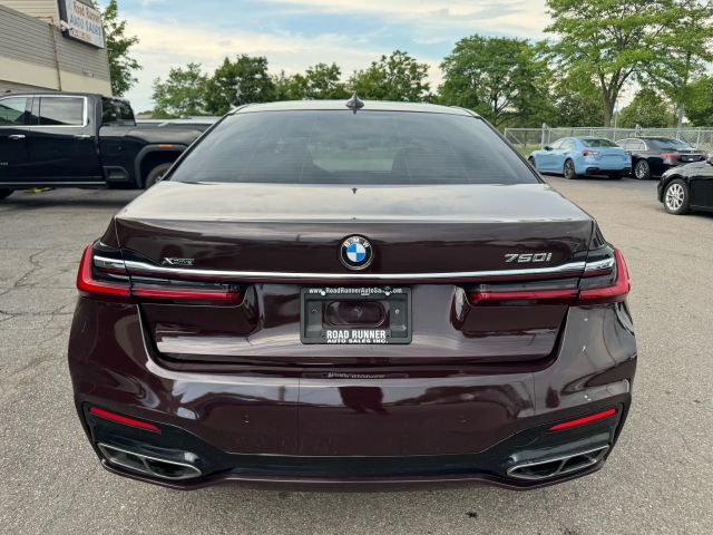 Vehicle image 24 of 25