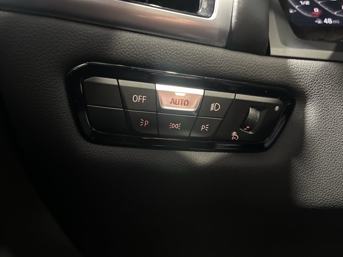 Vehicle image 26 of 41