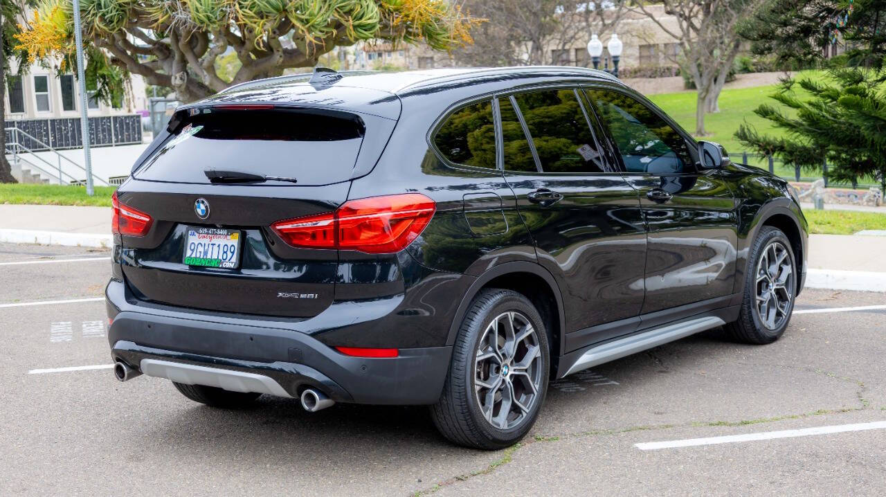 Vehicle image 7 of 34