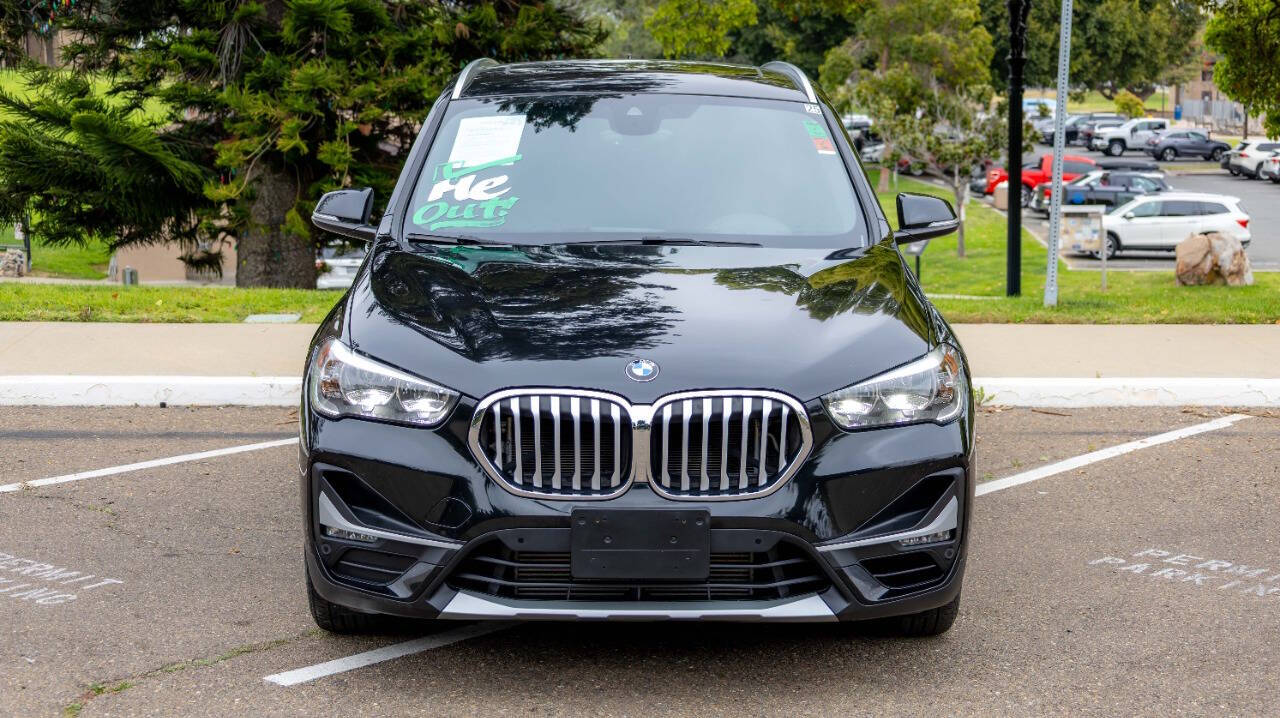 Vehicle image 2 of 34