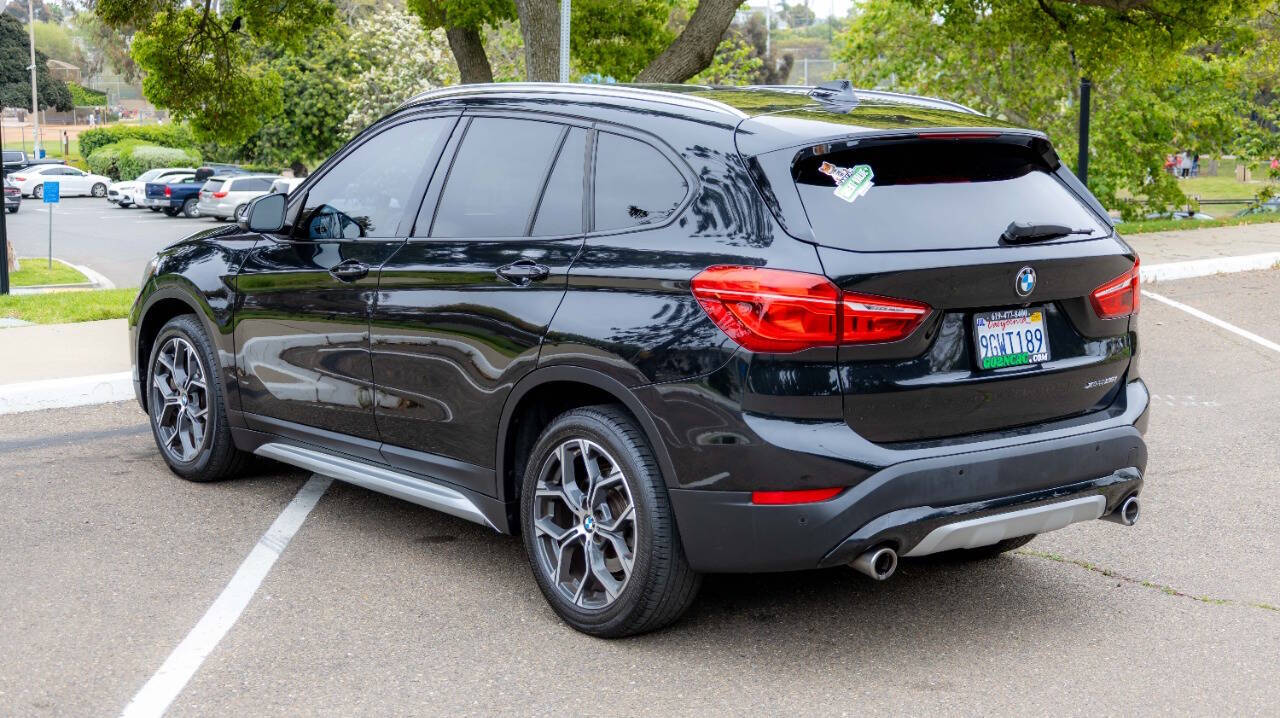 Vehicle image 9 of 34