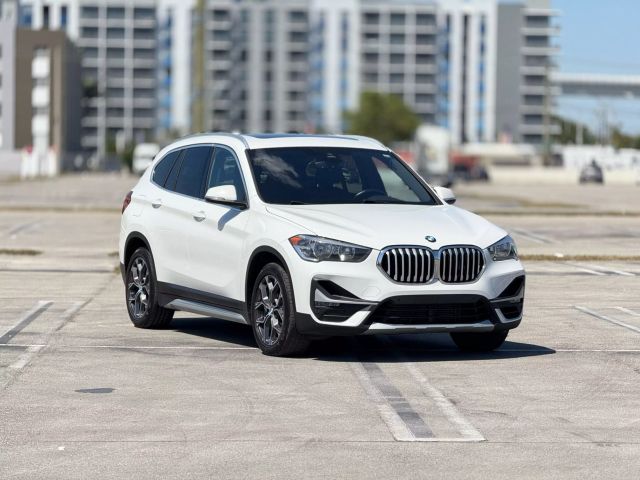 Vehicle image 2 of 28