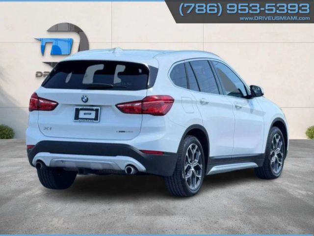Vehicle image 11 of 28