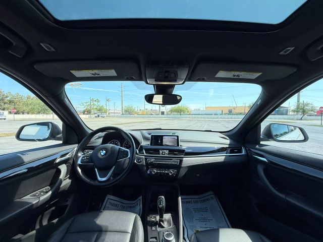 Vehicle image 25 of 28