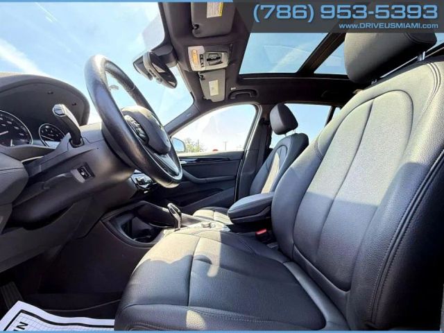 Vehicle image 15 of 28