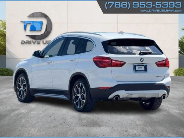 Vehicle image 13 of 28