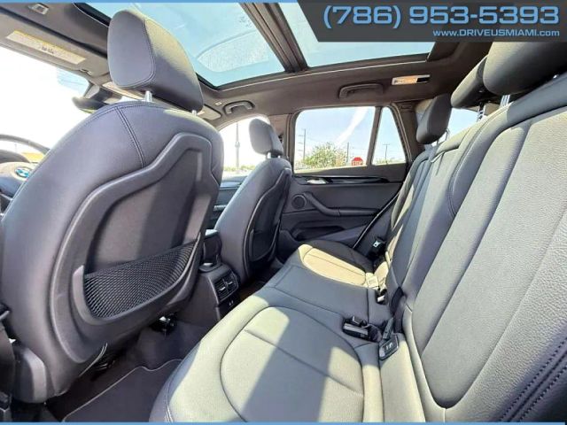 Vehicle image 20 of 28