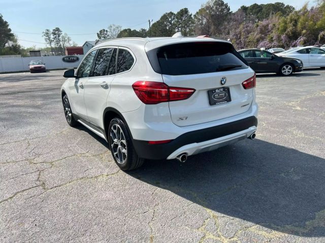 Vehicle image 7 of 34
