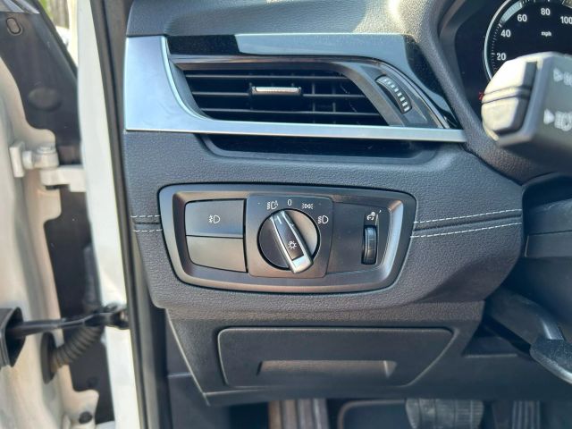 Vehicle image 32 of 34