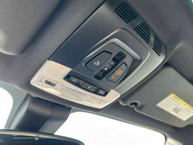Vehicle image 29 of 34