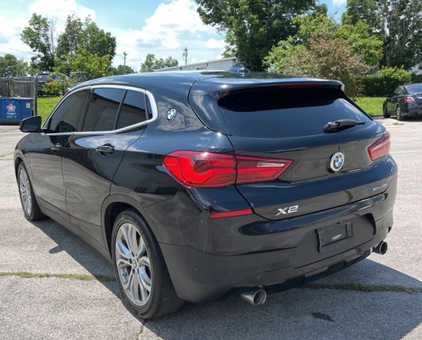 2020 BMW X2 sDrive28i Image 2 of 5