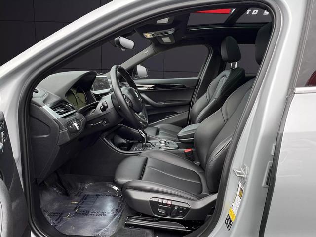 Vehicle image 9 of 26