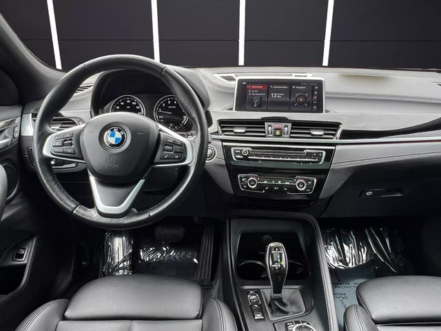 Vehicle image 14 of 26