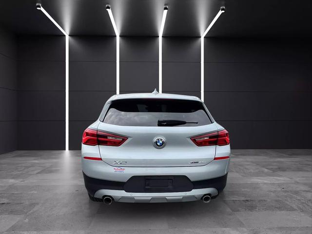 Vehicle image 6 of 26